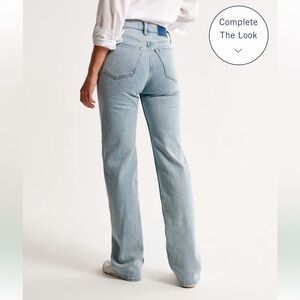 Abercrombie 90s High Rise Relaxed Jeans (light wash)
